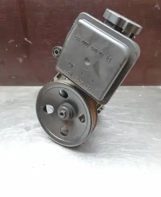 Mercedes-Benz E W210 Power steering pump