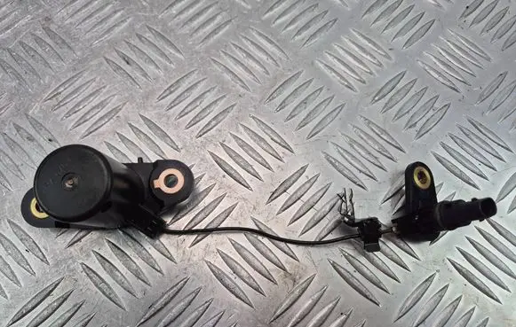 Mercedes-Benz E A207 Oil level sensor A0011531132