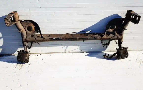 Renault Clio III Rear subframe 