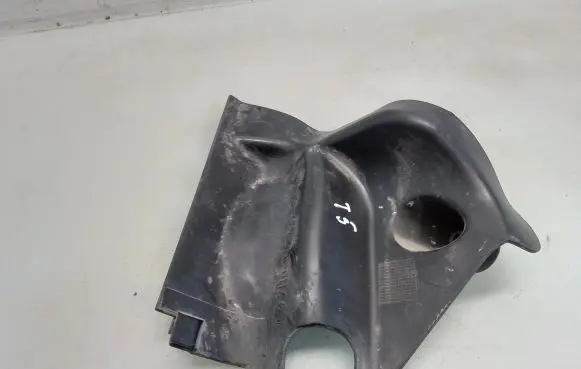 Volkswagen Transporter - Caravelle T5 Other engine bay part 7H0915437