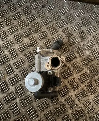 Jaguar F-Pace EGR valve G4D39D475AA