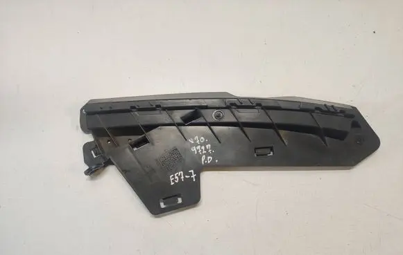 Volvo V70 Front bumper mounting bracket 30796388