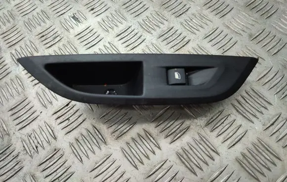 Peugeot 2008 II Electric window control switch