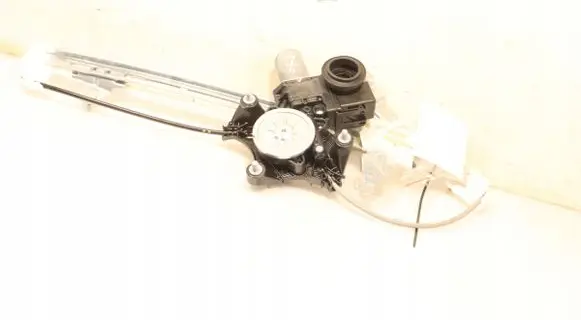 Lexus NX Rear window lifting mechanism without motor