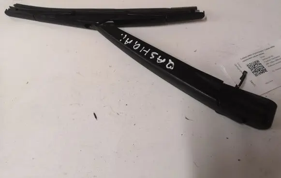 Nissan Qashqai Rear wiper blade arm 33493