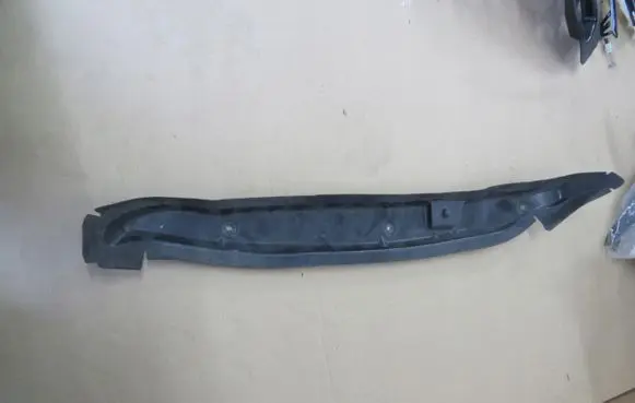 Mercedes-Benz CLA C118 X118 Fender end trim A1188890100