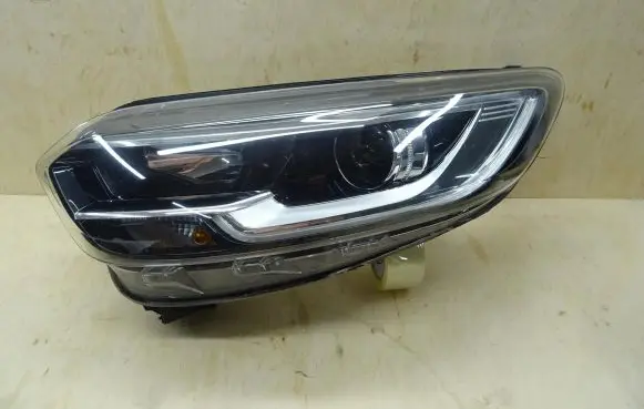 Renault Kadjar Headlight/headlamp