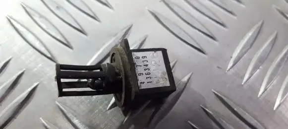 Volvo 850 Interior temperature sensor 1363439