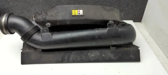 Land Rover Range Rover L322 Air intake duct part PGK500085
