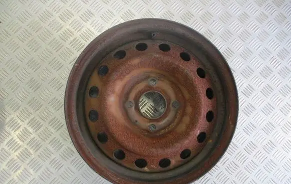 Nissan Almera N16 R15 steel rim 