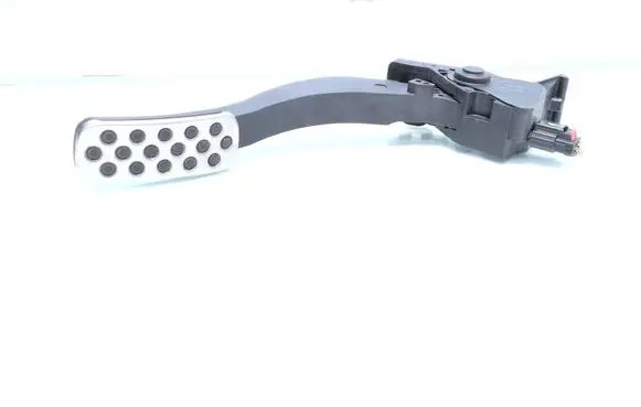Opel Insignia B Accelerator throttle pedal 84657612 545334844