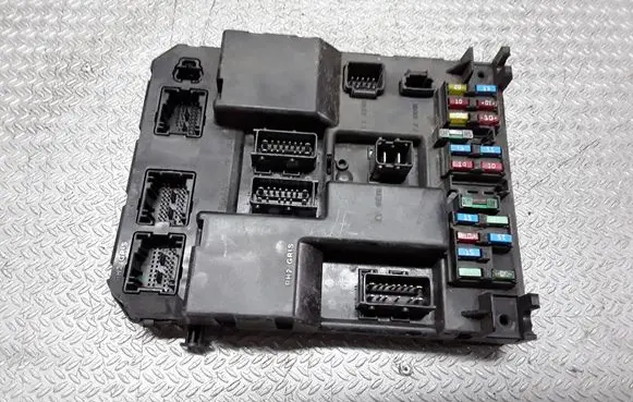 Peugeot 307 Comfort/convenience module 9651196680