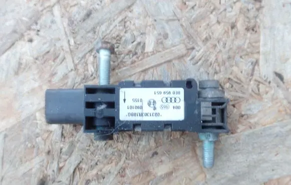 Audi A4 S4 B6 8E 8H Airbag deployment crash/impact sensor 8E0121101
