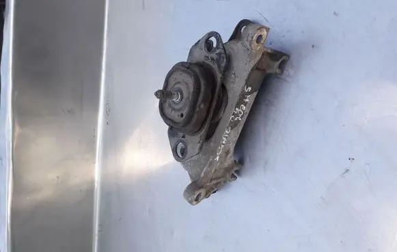 Renault Scenic II - Grand scenic II Gearbox mount