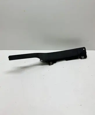 Audi Q7 4M Front splash guards bracket 4M0853887C