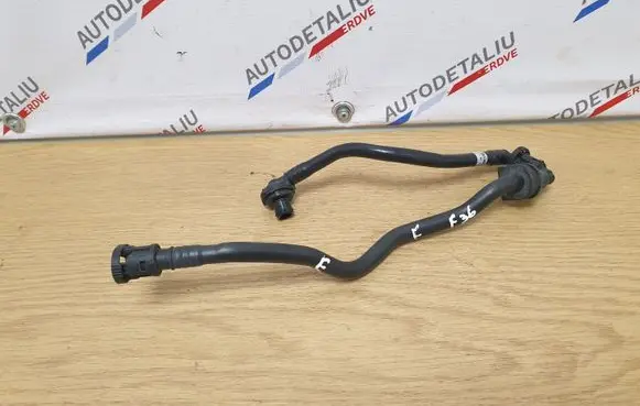 BMW 4 F36 Gran coupe Vacuum line/pipe/hose 8600882 7613026