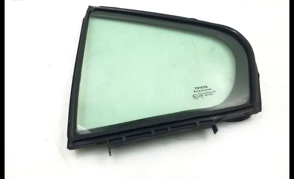 Toyota Avensis T270 Rear vent window glass 6812405090
