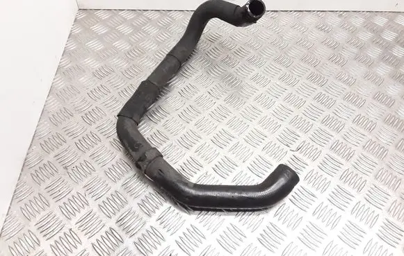 Volkswagen Touran I Engine coolant pipe/hose
