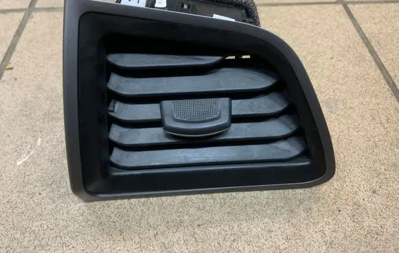 Ford Edge II Dashboard side air vent grill/cover trim EM2B19C696A EM2B19C696B KM2B19C696A