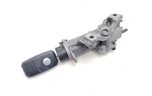 Volkswagen PASSAT B5.5 Ignition lock 4B0905851C 4B0905849