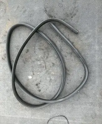 Ford Mondeo MK IV Front door rubber seal