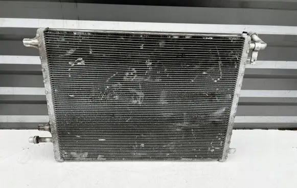 Land Rover Evoque I Coolant radiator GJ3219E839AD