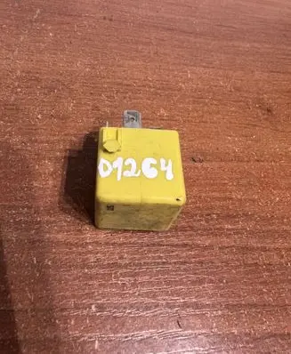Mercedes-Benz A W169 Other relay A0025421419 D1264