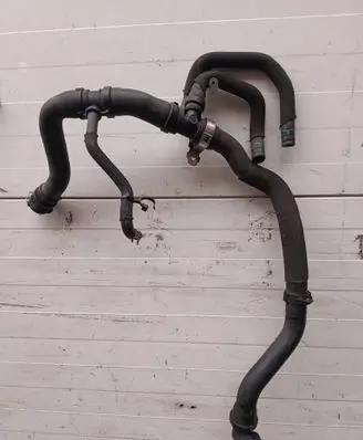 Peugeot 3008 II Coolant pipe/hose