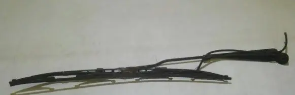 Peugeot 405 Front wiper blade arm 186686