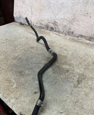 Nissan Qashqai J12 Engine coolant pipe/hose