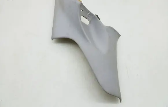 Mercedes-Benz CLS C219 (D)pillar trim (top) A2196901825