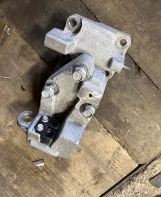 KIA Niro Engine mount bracket DVEDGF