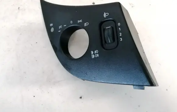 Mercedes-Benz A W168 Headlight level height control switch 1685450191