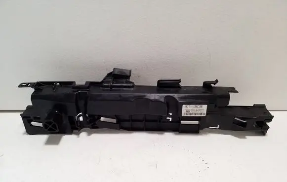 BMW 3 G20 G21 Radiator mount bracket 17118666840 8666840