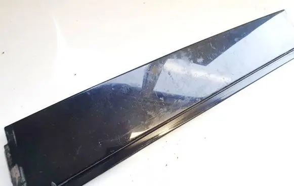Volkswagen Tiguan Other front door trim element 5n0839902