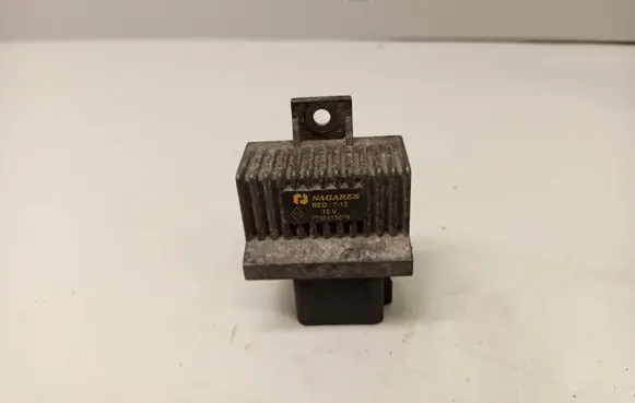 Renault Laguna II Glow plug pre-heat relay 7700115078
