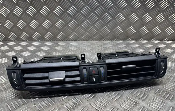 BMW X5 F15 Dash center air vent grill 925264810 02032016 0859210