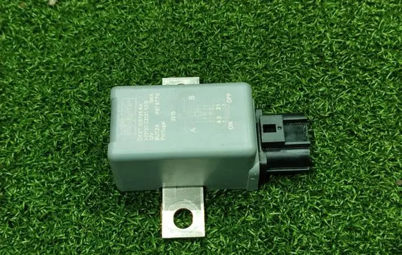 Ford Transit Custom Battery control module DK3T10B728AA V23130C20213C15 DK3T10B728