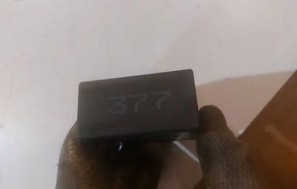 Audi A8 S8 D2 4D Window wiper relay 4B0955531A 72WA401