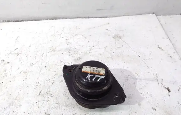Mercedes-Benz ML W164 Engine mount bracket A2512403117