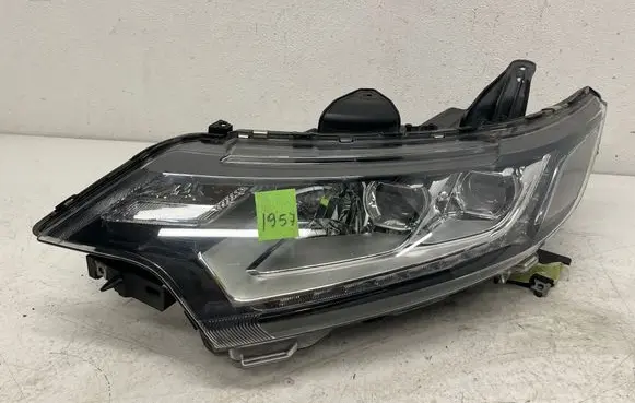 Mitsubishi Outlander Headlight/headlamp 4BX158301Cb 1701172119 4BX158301C
