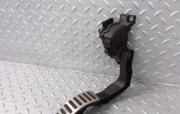 Volkswagen Phaeton Accelerator throttle pedal 3D1721503H 6PV008026