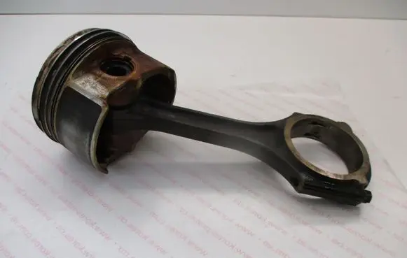 Mercedes-Benz C W204 Piston with connecting rod FMG 271820