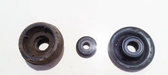 Volkswagen Golf IV Coil spring mount 1j0412331c