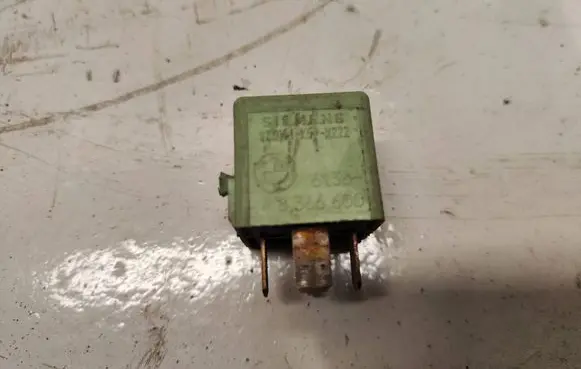 BMW 5 E60 E61 Other relay V23134K59x222 8366600 6136