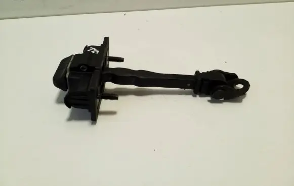 Opel Grandland X Rear door check strap stopper