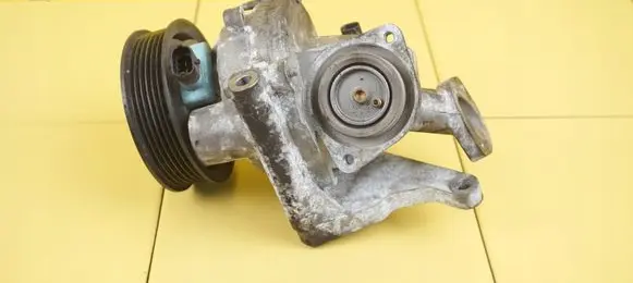 Opel Insignia B Water pump 55573999 B16DTH