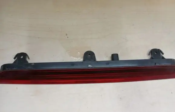 Porsche Cayenne (92A) Third/center stoplight 4L0945097