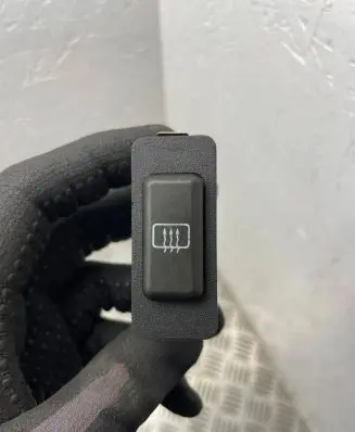 BMW 5 E34 Windscreen/window heater switch 61311391749