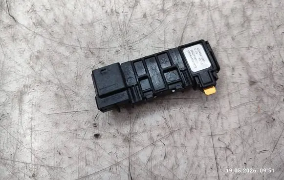 Mercedes-Benz E A207 Rain sensor A2048210851